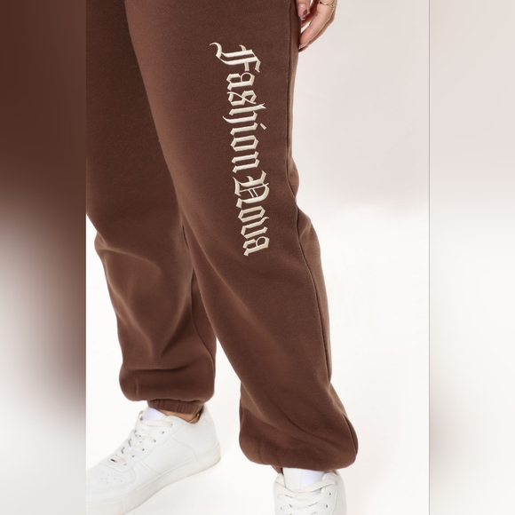 WOMEN'S JOGGER SET - BROWN SIZE M - Picture 4 of 10